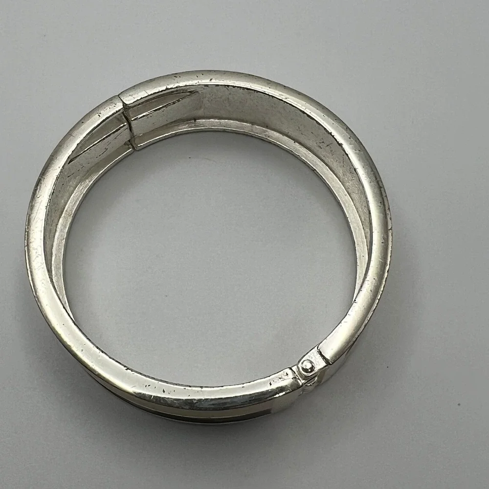 Enamel Bangle Black‎ and Cream Enamel Silver Tone Clamper Bracelet